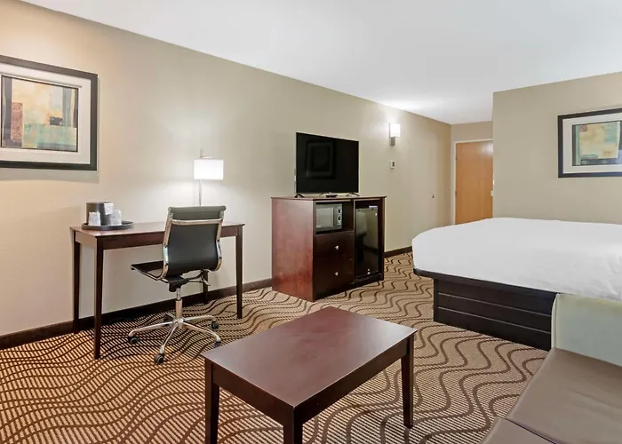 Best Western Plus Lonoke Hotel