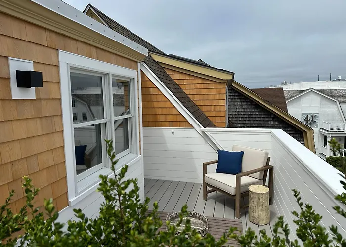 Harborside Inn