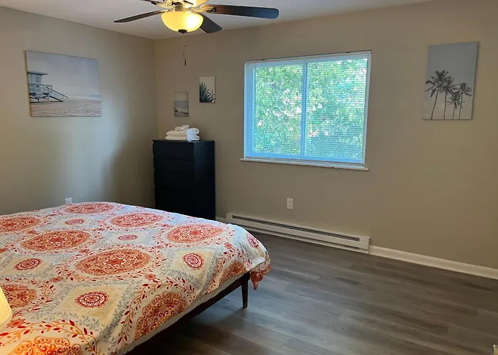 Carter #6 Two Bedroom Apartment Near Xavier