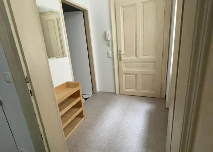 City Apartment And Rooms