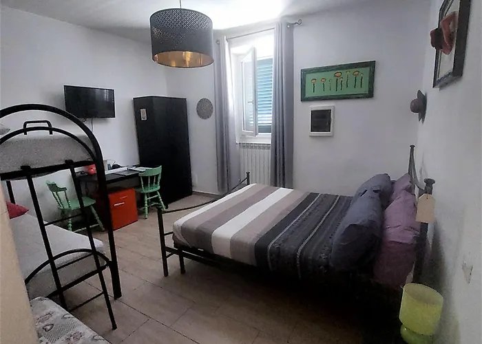  B & B Eliana