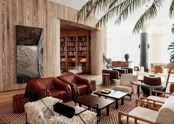 Hotel with pool: Santa Monica Proper Hotel, A Member Of Design Hotels