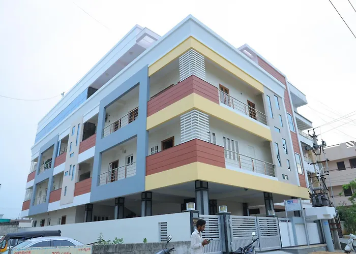 Hotels with a view Padma Homes Stay- Luxury Service Apartment 1Bhk & 2Bhk & 3Bhk