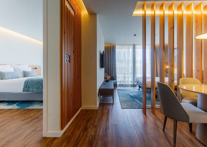 Resort: The Shipyard - Angra