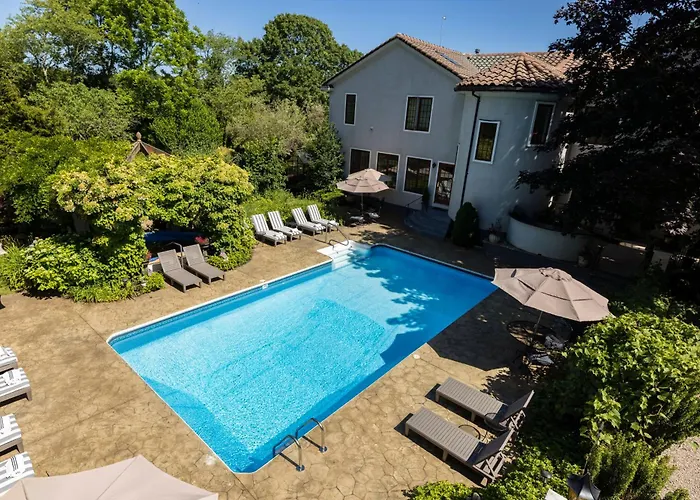 The Villa Bed And Breakfast