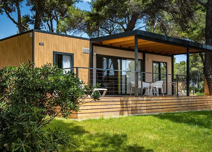 3 SterneHotel Arena Stoja Camping Homes