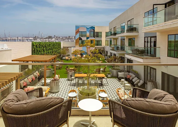 4 star hotel: The Monsaraz San Diego, Tapestry Collection By Hilton