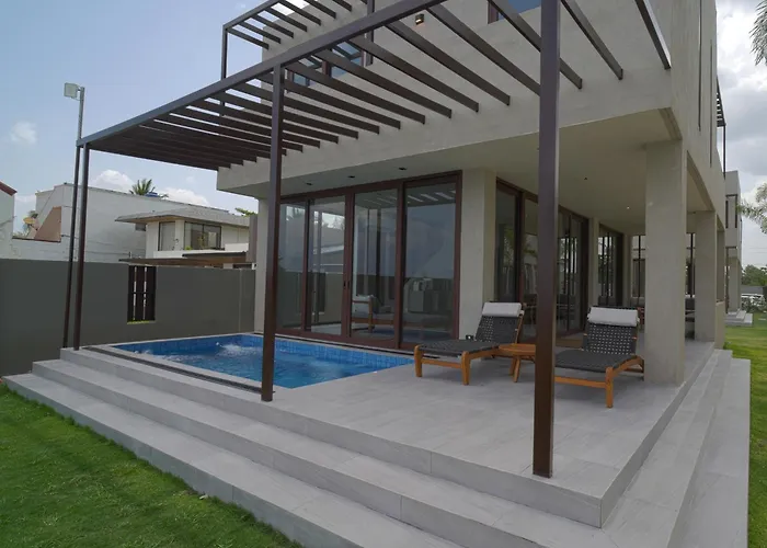 Hotel with pool: Araya Beach Casas