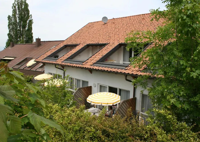Ping Pong Hotel: Lug ins Land Restaurant&Ferienwohnungen
