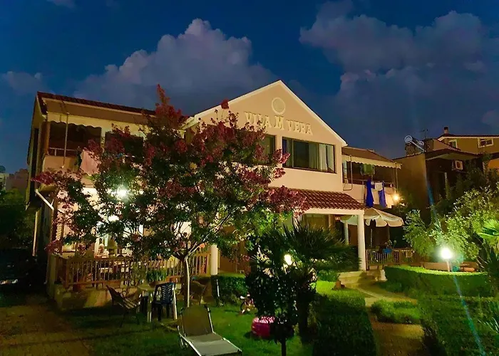 Vila M Vera Rooms With Kitchen And Apartments