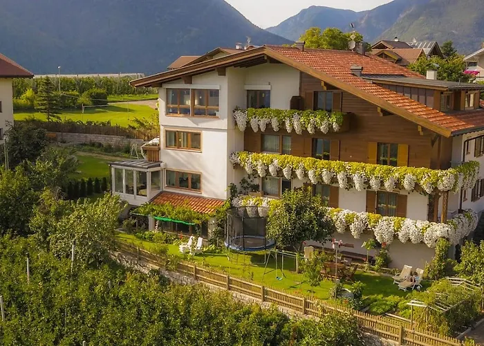 Casa vacanza: Weinberg Apartments With Brixen Suedtirol Card
