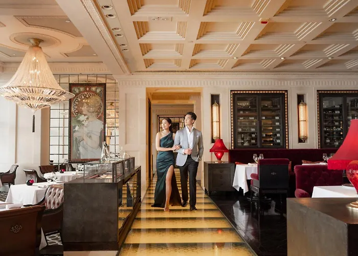 Four Seasons Hong Kong