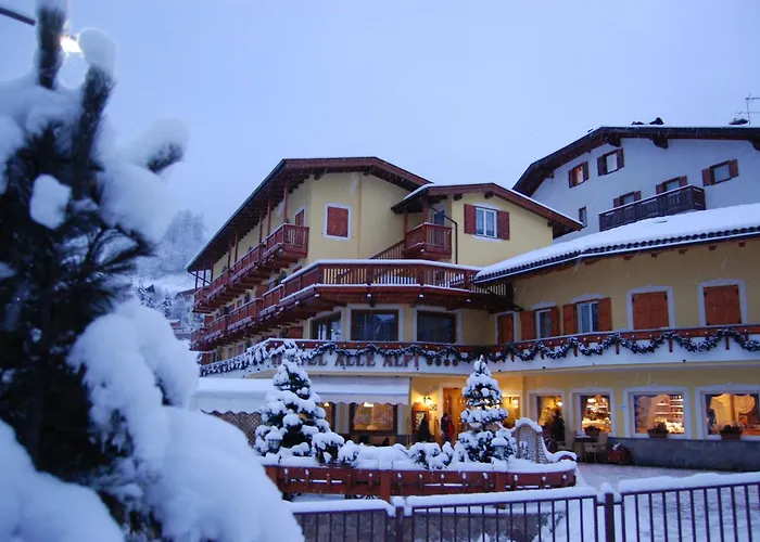 Hotel Con Piscina Alle Alpi