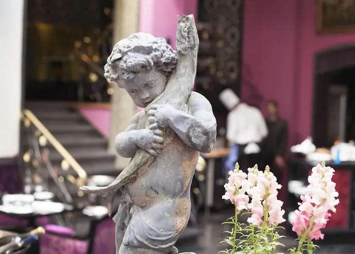 Luxury hotel only: Dorsia Hotel & Restaurant
