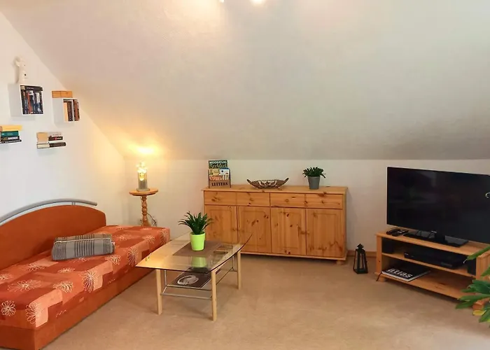 Ferienvermietung: Ferienwohnung direkt am See