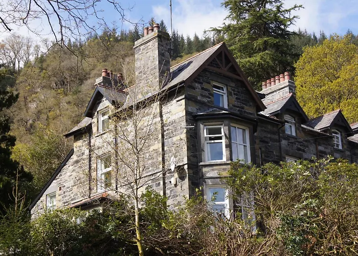 The Hostels Woodlands Centre