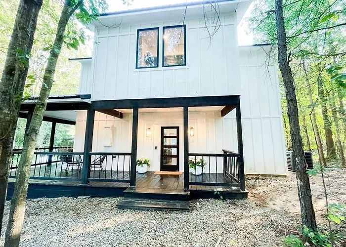 The Riser - Brand New Modern Cabin In Broken Bow