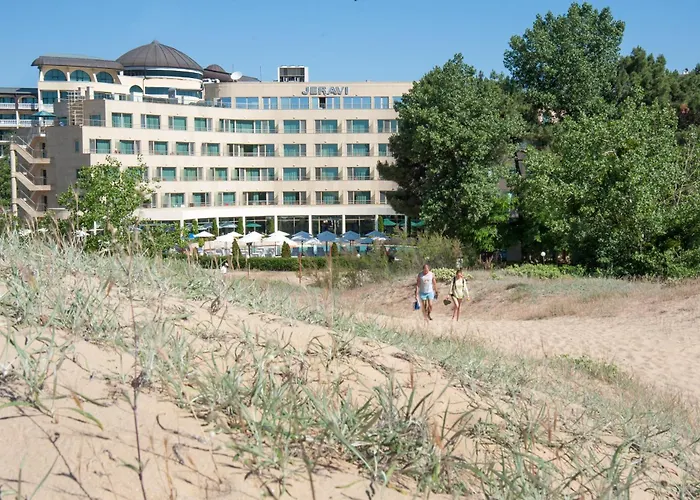 Jeravi Beach