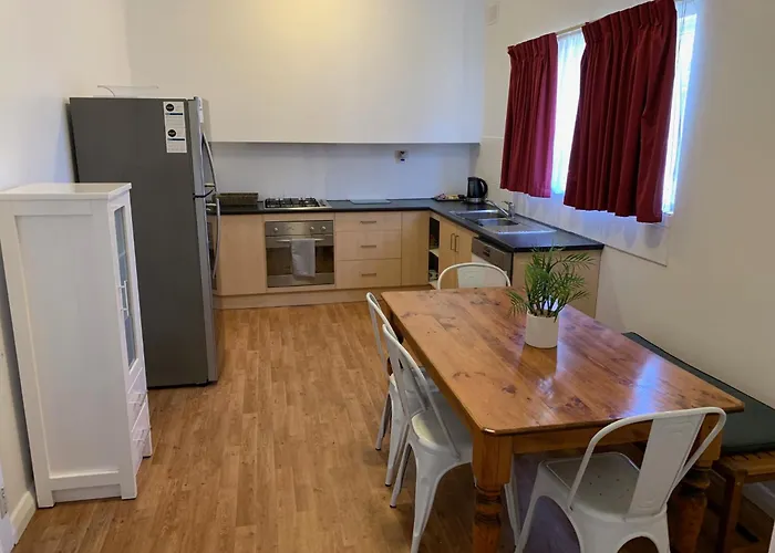 Family Hotel: Hello Adelaide Motel And Apartments