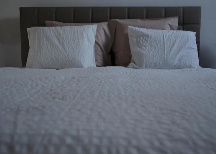 All Inn Holiday Home