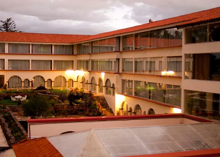 Hotel suites Taypikala Lago