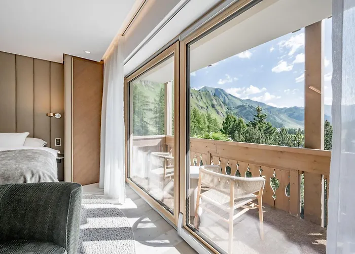 Hotel mit Pool: Relais & Chateaux Chasa Montana
