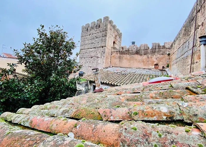  El Escondite De La Muralla