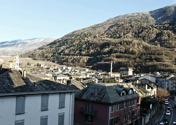 Hotel per sciatori: Hotel Bed & Rooms , Corte Rossa -1 Min Walk To Bernina Express