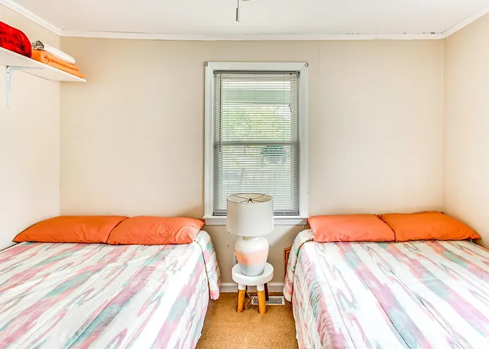 Charming Shallotte Home ~ 4 Mi To Ocean Isle Beach