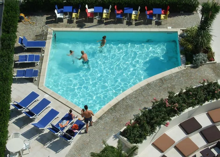 Gfh - Hotel Ruhig