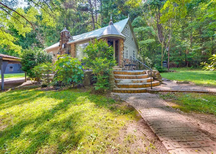 Salisbury Cottage ~ 7 Mi To High Rock Lake!