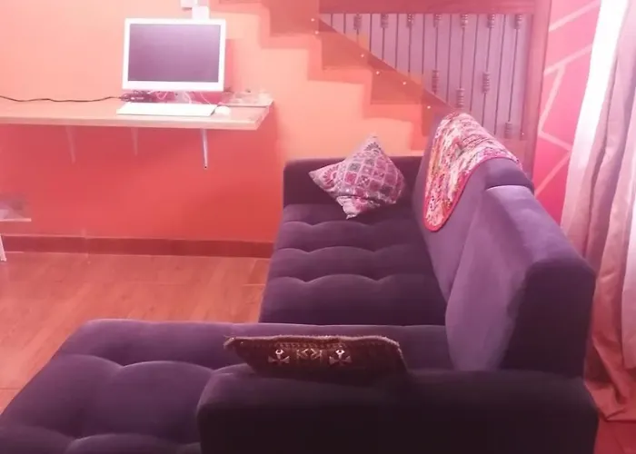 Una Cuadra Del Parque, Hostal Suculenta