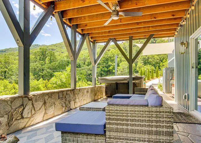 Hot Tub & Views! Comfy Asheville Vacation Rental!