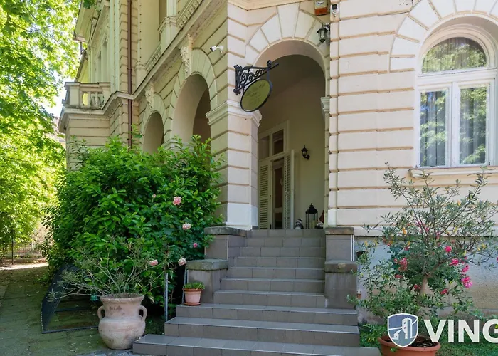 Jokai Villa