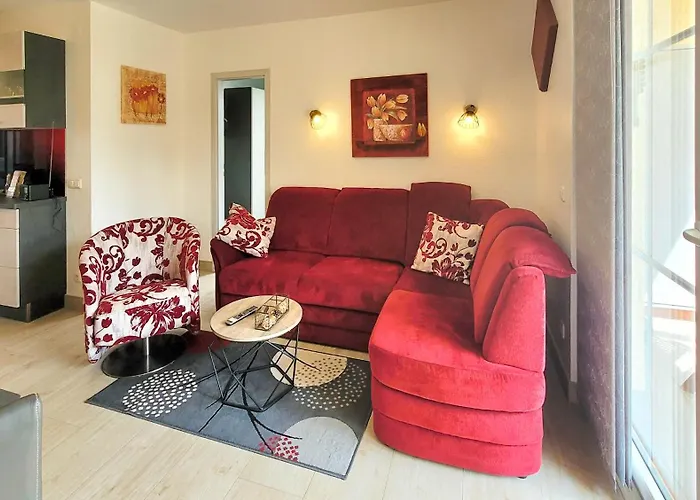 Ferienwohnung Gartentraum mit tollem Rasengarten