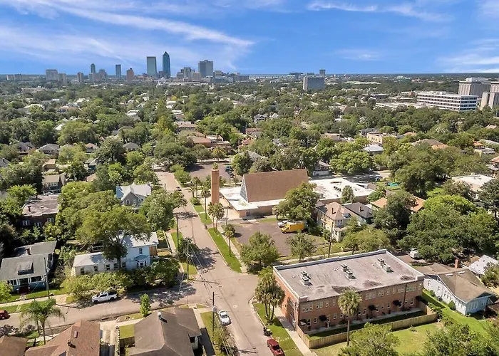 Hidden-Gem 2B Towhhouse In Springfield Close To Dt And Stadium!