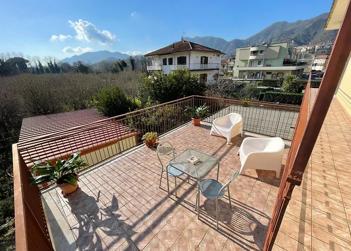 Mezzaluna Guest House