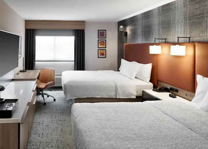 Hampton Inn Newark Airport