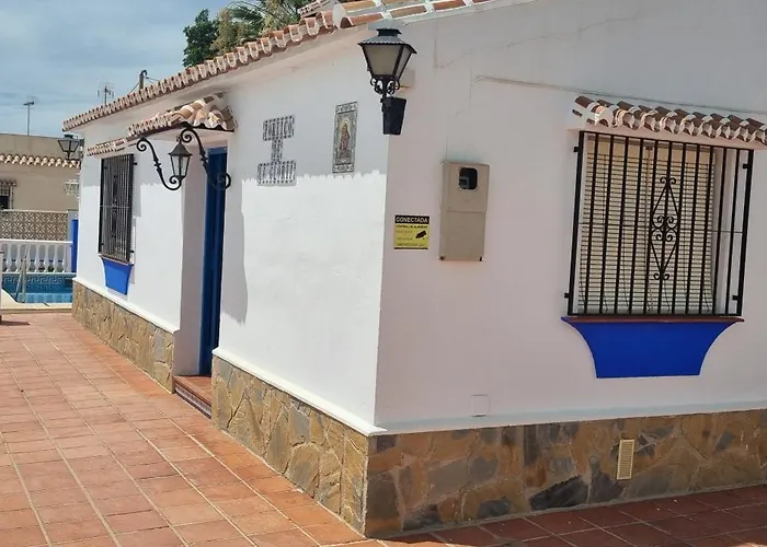 Casa Rural Los Llanos, piscina y barbacoa