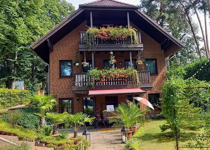 Ferienvermietung: Ferienwohnung direkt am See