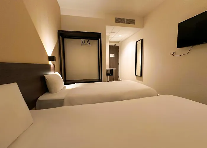 Goedkoop hotel: HOTELUX Amsterdam Airport Hotel