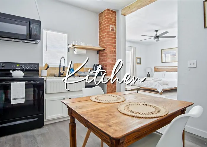 1Br Apt 8 Mins St Anthony, Unit C
