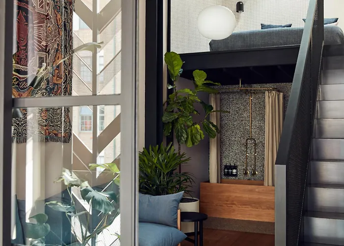 Hotels with a view Paramount House