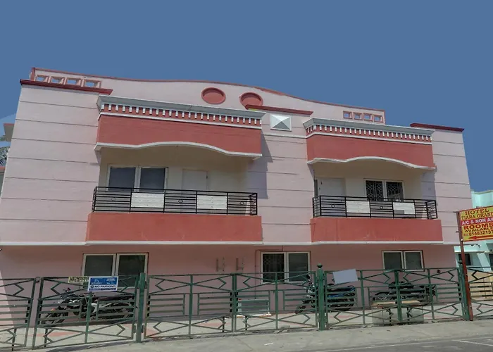 Hotel O Tiara Grand