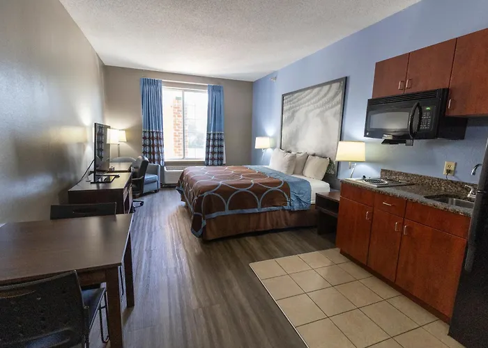 Super 8 By Wyndham Smithfield-Selma