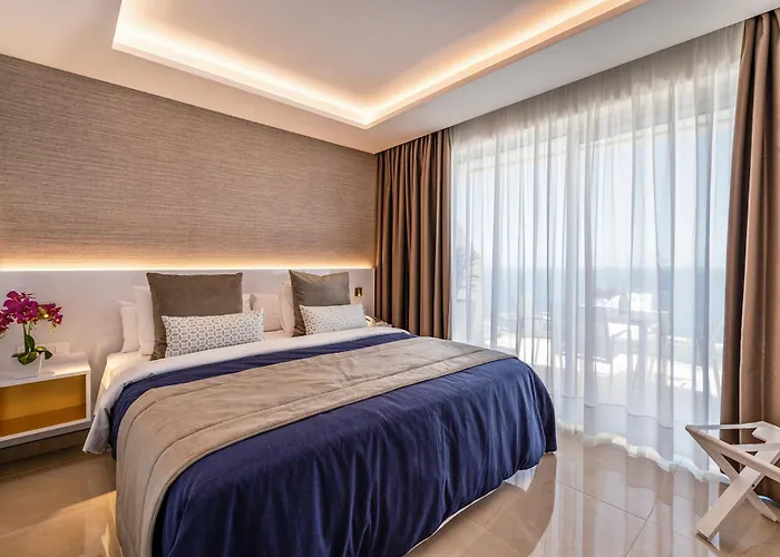Grand Horizon Luxury Boutique Suites