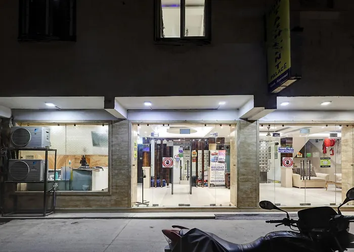 Tashkent Palace - Walk In From Station & Metro Station