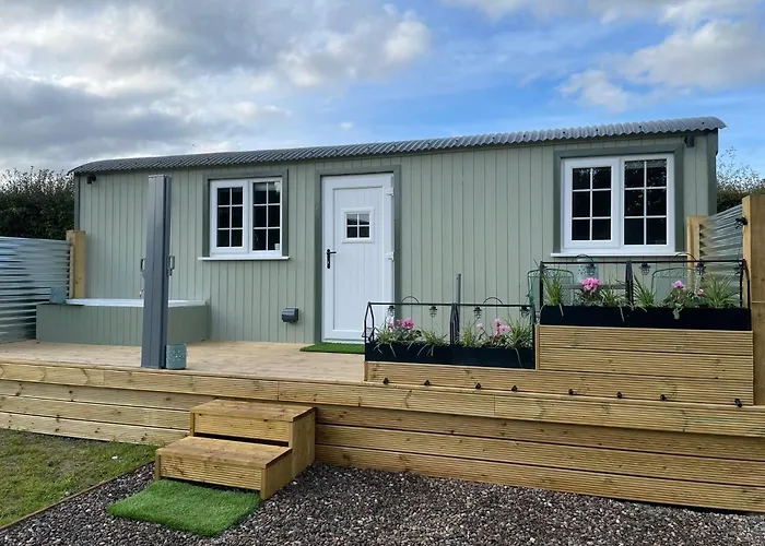 The Swallow Shepherds Hut At Bee Happy Breaks Scotland