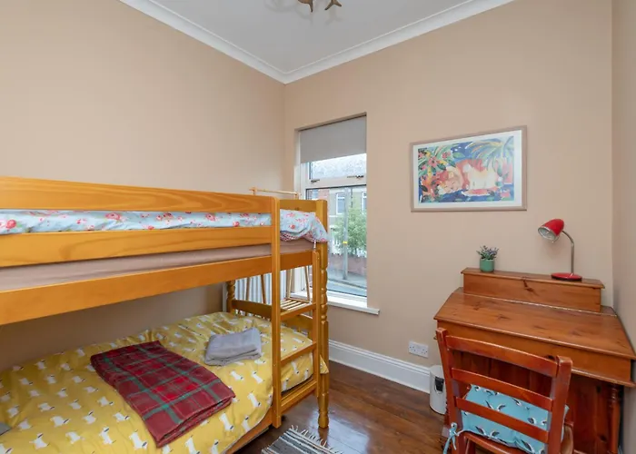 Characterful Terrace Retreat In County Durham - Sleeps 6