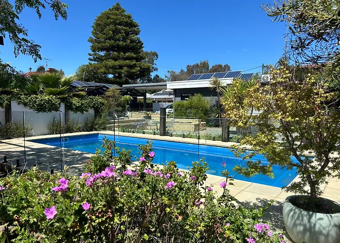 3 star hotels Happy Wanderer Bendigo Children Not Permitted Over 18S Only
